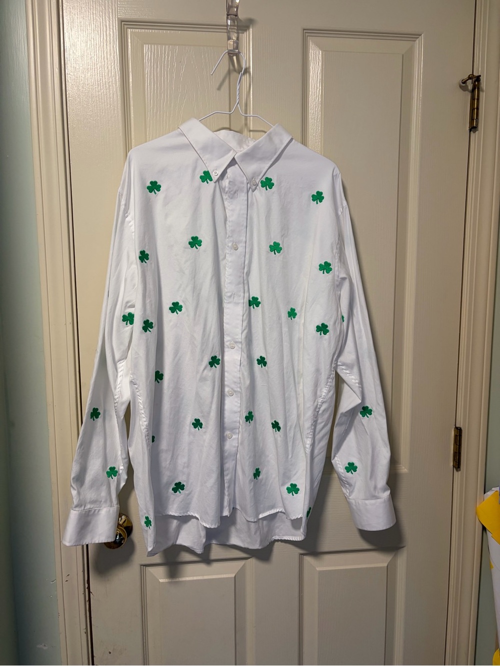 Castaway White Button-Down Shirt with Green Clover Print